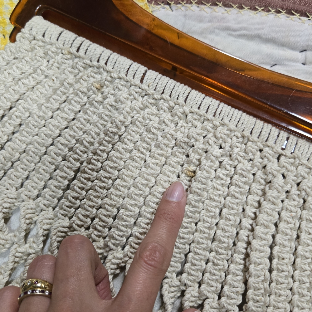 Vintage Handcrafted Cream Macramé Bag With Acrylic Handles - Picture 2 of 8